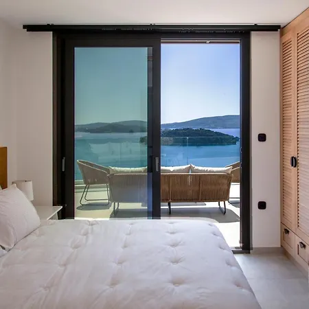 Phaena With Infinity Pool Villa